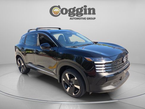 New 2026 Nissan Kicks SR w/ Cold Weather Package FWD image 7