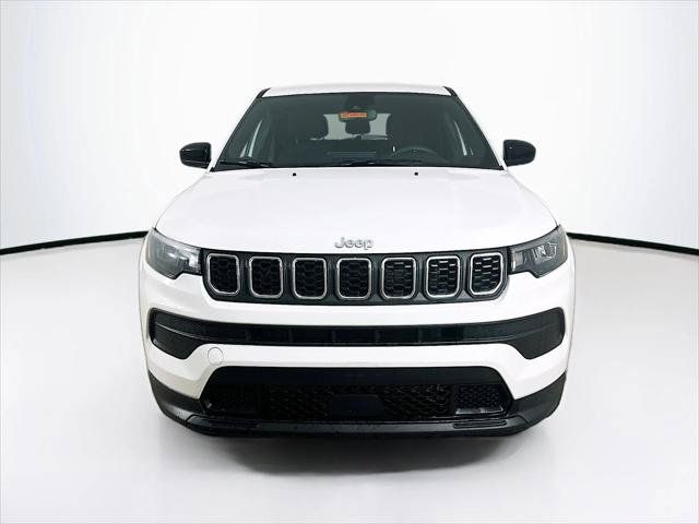 Certified 2024 Jeep Compass Sport AWD/4WD image 2