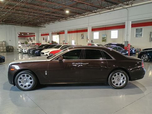 Used 2013 Rolls-Royce Ghost RWD image 2