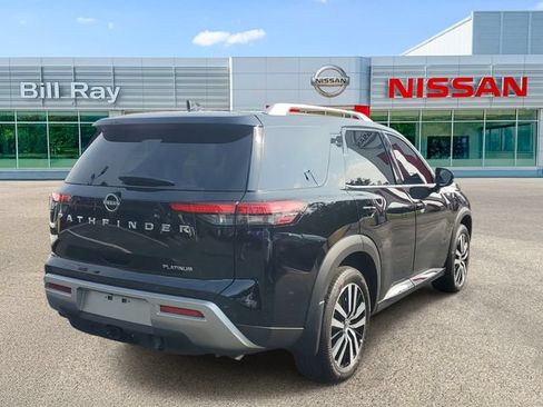 Used 2025 Nissan Pathfinder Platinum FWD image 4