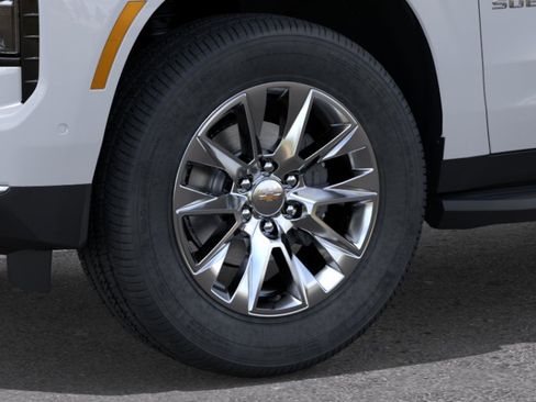 New 2026 Chevrolet Suburban Premier AWD/4WD image 33