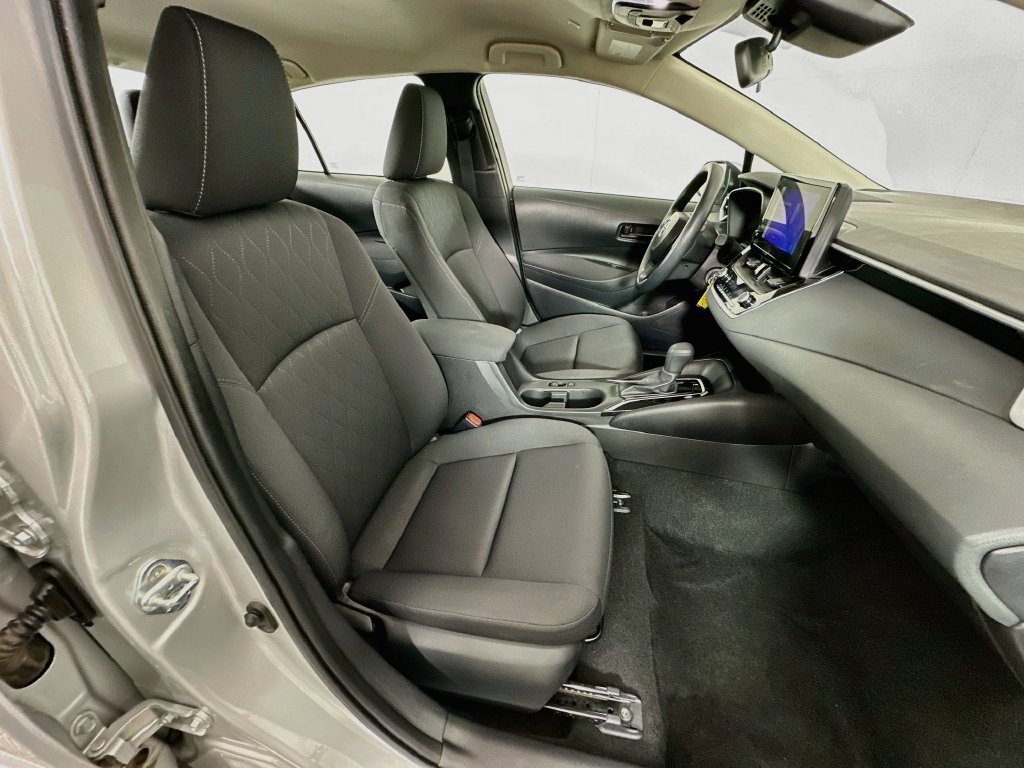 Used 2025 Toyota Corolla LE FWD image 26
