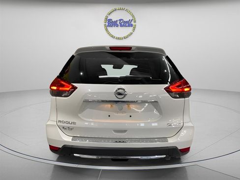 Used 2018 Nissan Rogue SL image 4