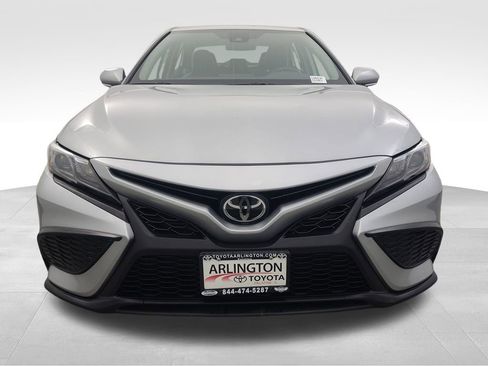 Used 2024 Toyota Camry SE image 11