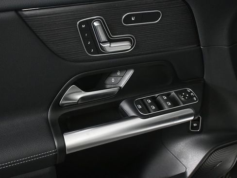 Certified 2026 Mercedes-Benz GLA 250 image 8