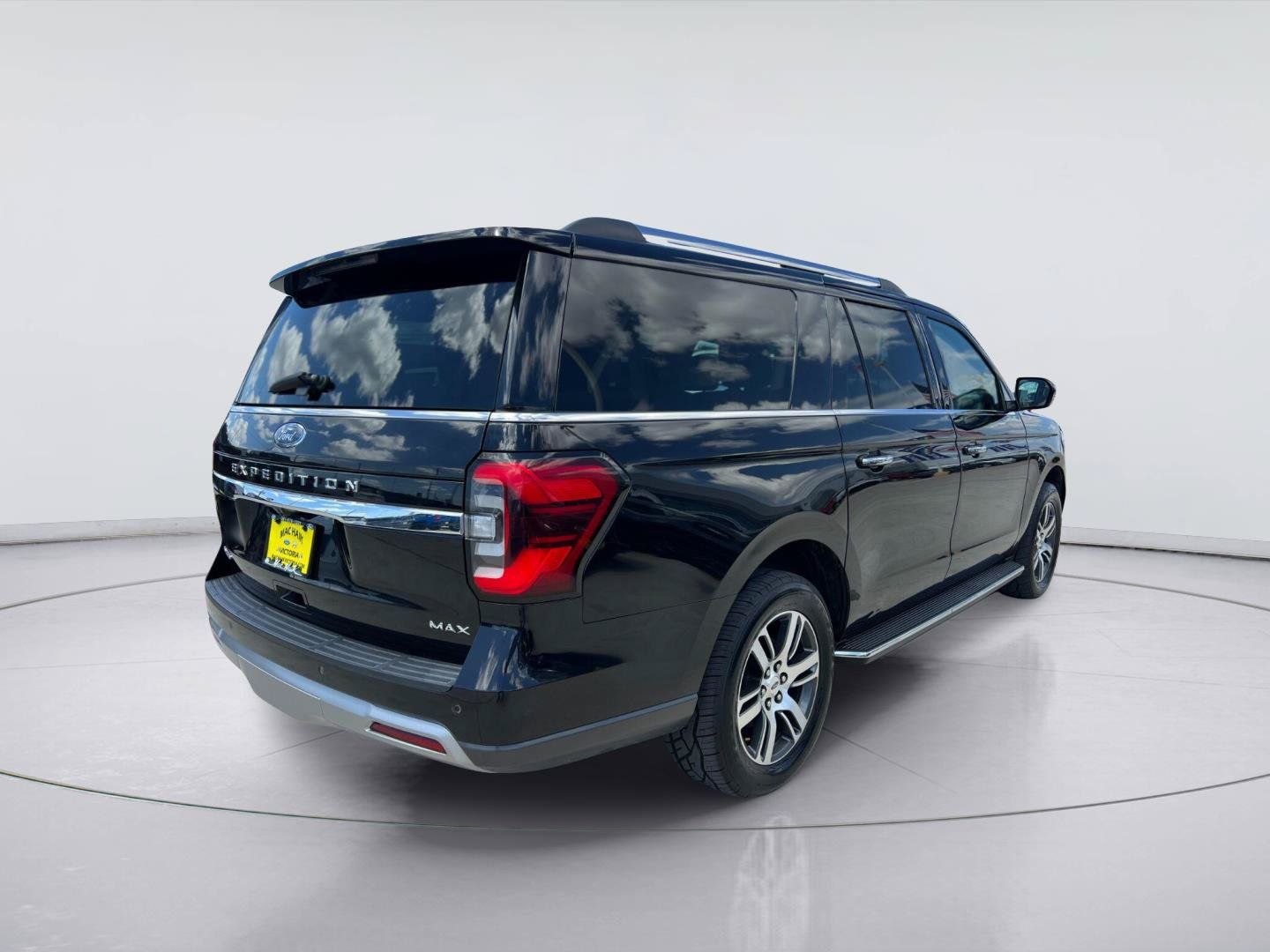Used 2022 Ford Expedition Max Limited AWD/4WD image 3