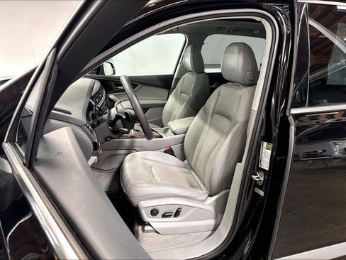 Used 2017 Audi Q7 3.0T Prestige AWD/4WD image 26