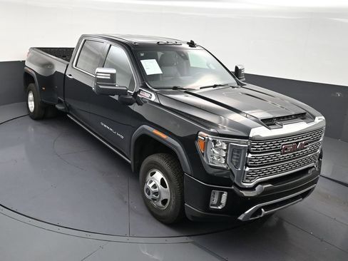 Used 2021 GMC Sierra 3500 Denali w/ Denali Ultimate Package AWD/4WD image 19