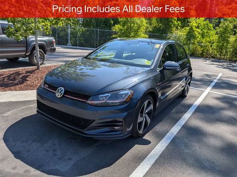 Used 2020 Volkswagen GTI SE FWD image 3