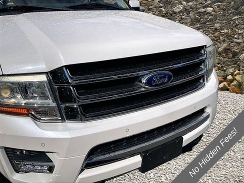 Used 2015 Ford Expedition Limited w/ Equipment Group 301A AWD/4WD image 24