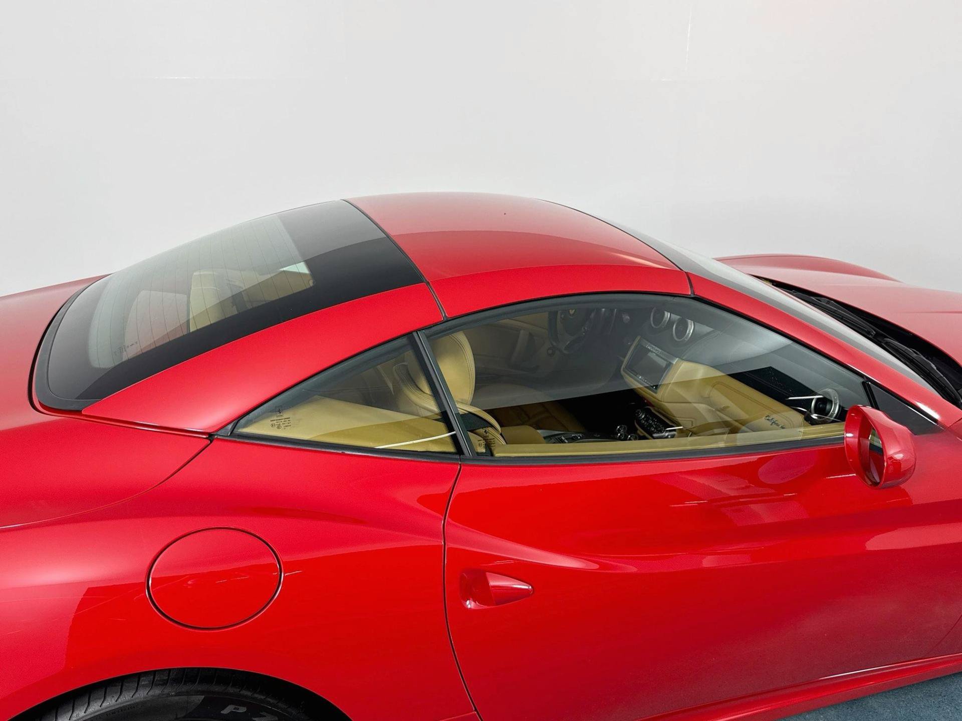 Used 2010 Ferrari California RWD image 62