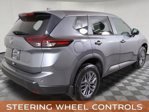 Used 2025 Nissan Rogue S image 6