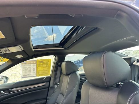 Used 2022 Honda Accord Sport image 7