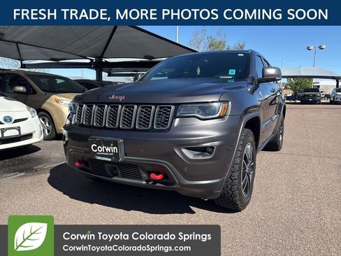 Used 2018 Jeep Grand Cherokee Trailhawk w/ Trailhawk Luxury Group image 3