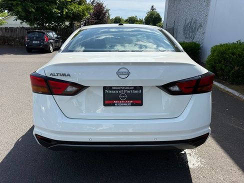 New 2026 Nissan Altima 2.5 SV FWD image 8