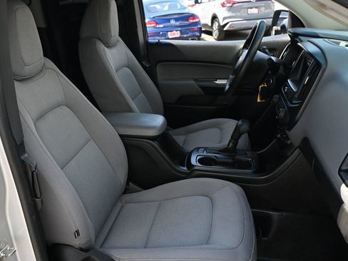 Used 2020 Chevrolet Colorado W/T RWD image 11