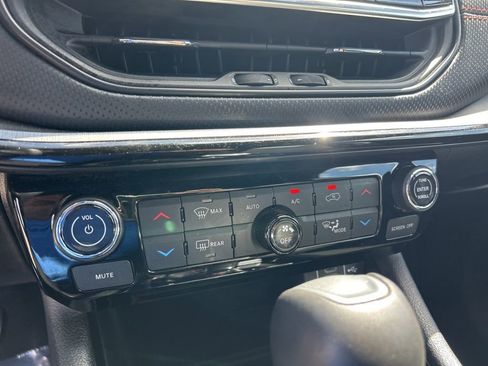 Used 2024 Jeep Compass Trailhawk image 42