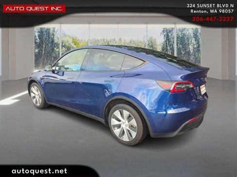 Used 2023 Tesla Model Y Long Range image 7