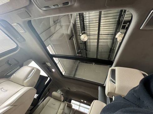 Used 2021 Cadillac Escalade Premium Luxury Platinum image 22