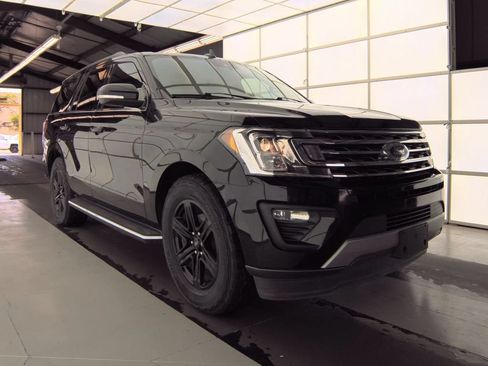Used 2021 Ford Expedition XLT RWD image 3