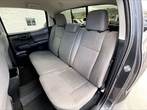 Used 2018 Toyota Tacoma SR RWD image 29
