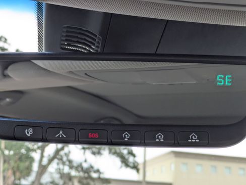 Used 2018 Genesis G80 3.8 w/ Option Group 02 image 32