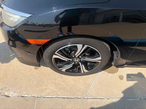Used 2016 Honda Civic Touring image 12