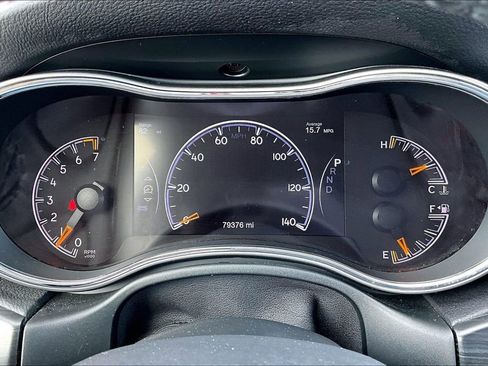 Used 2020 Jeep Grand Cherokee Altitude image 20