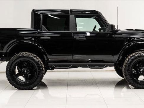 Used 2025 Ford Bronco Pickup image 5