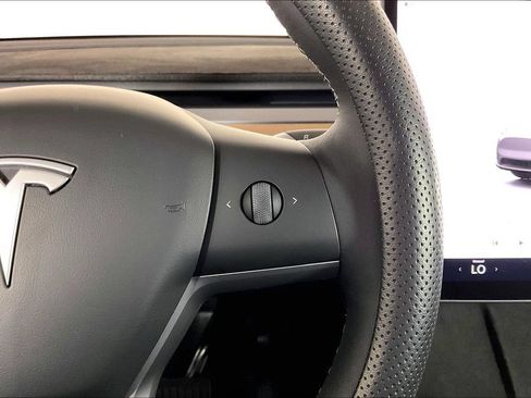 Used 2025 Tesla Model Y Long Range AWD/4WD image 19