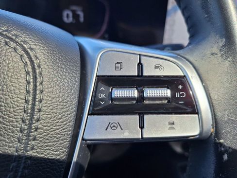 Used 2023 Kia Telluride EX w/ EX Captain's Chair Package image 14