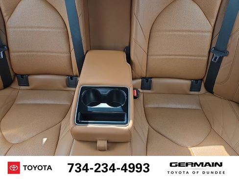 Used 2022 Toyota Avalon Limited w/ Advanced Safety Package FWD image 15