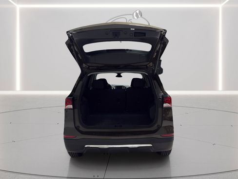 Used 2024 Chevrolet Equinox LT FWD image 10