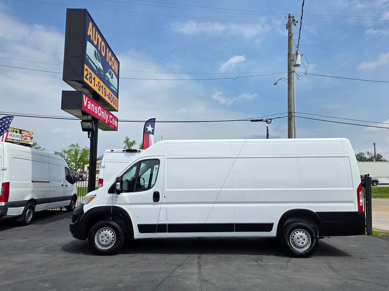 Used 2025 RAM ProMaster 3500 w/ Convenience Group FWD image 4