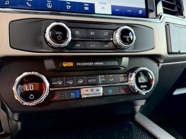 Used 2022 Ford F350 Platinum AWD/4WD image 27