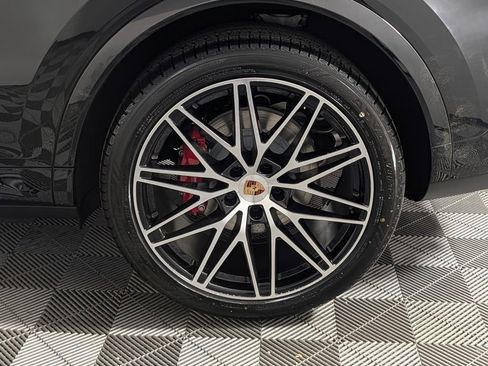 New 2026 Porsche Cayenne S image 12