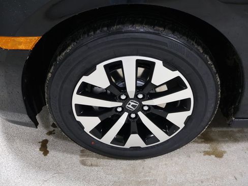 New 2026 Honda Odyssey EX-L image 7