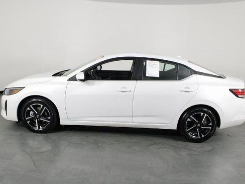 Certified 2024 Nissan Sentra SV image 9