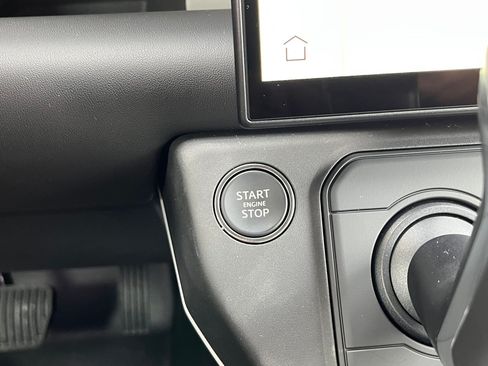 Used 2026 Land Rover Defender 110 X-Dynamic SE AWD/4WD image 26