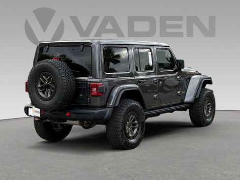 Used 2025 Jeep Wrangler Unlimited Rubicon 392 image 19