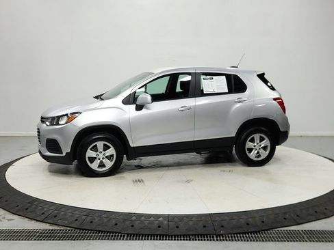 Used 2017 Chevrolet Trax LS AWD/4WD image 5