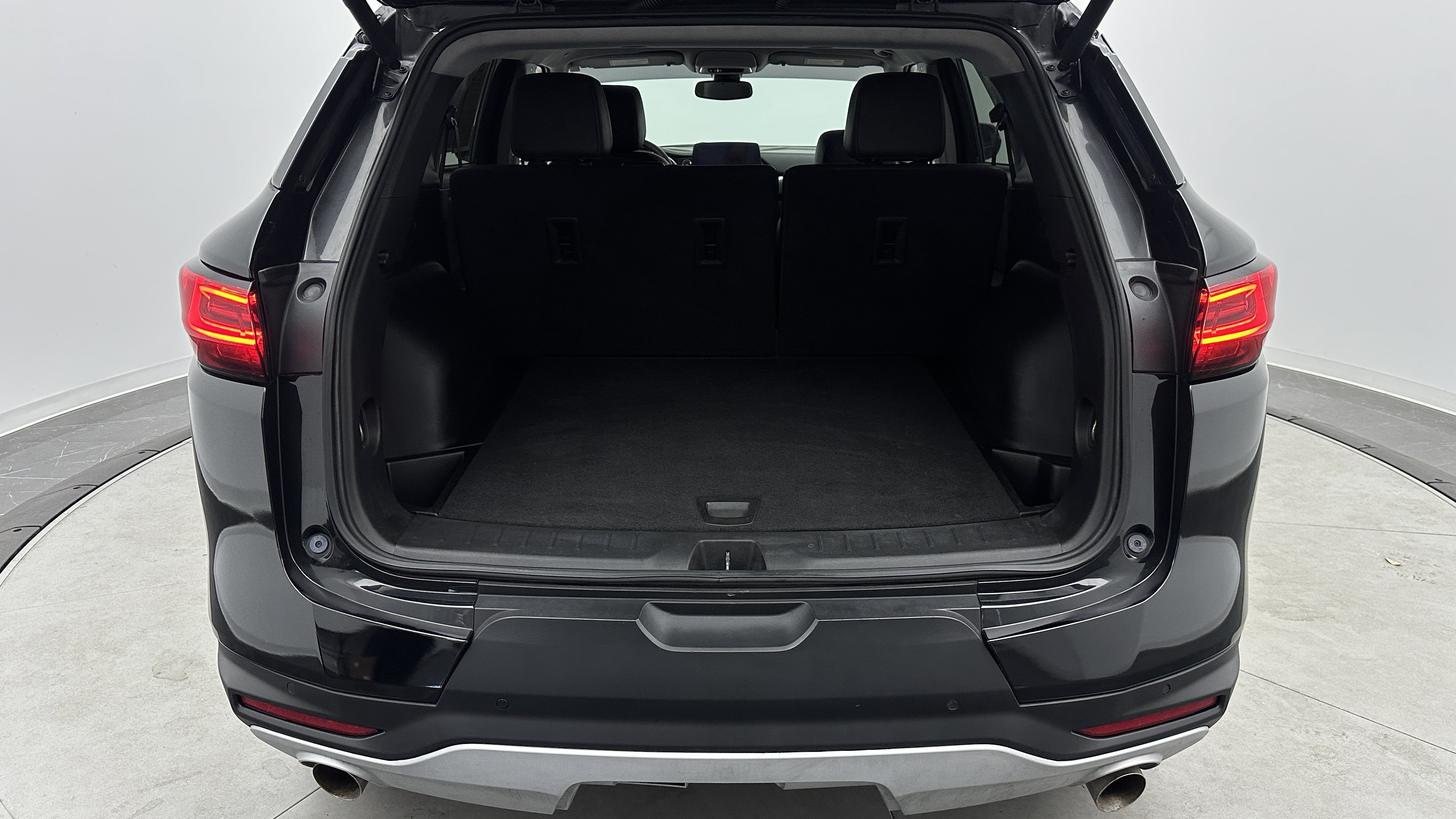 Used 2023 Chevrolet Blazer LT FWD image 29