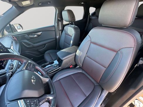 Certified 2025 Chevrolet Blazer RS w/ Driver Confidence II Package image 23