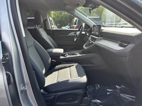 Certified 2025 Ford Explorer Active AWD/4WD image 34