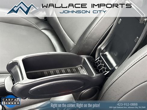 Used 2017 MINI Cooper Base image 22