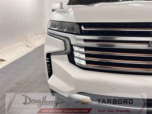 Used 2024 Chevrolet Suburban High Country w/ Advanced Technology Package AWD/4WD image 12