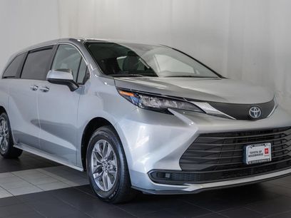 Used 2025 Toyota Sienna LE