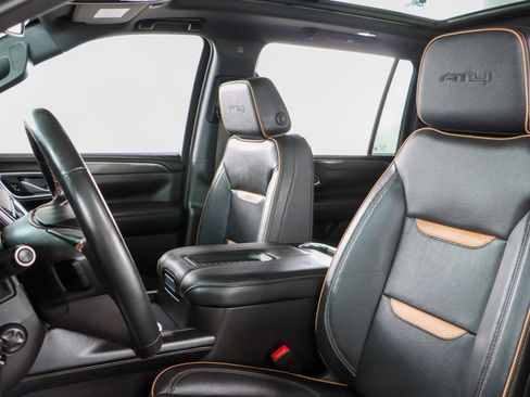 Used 2024 GMC Yukon XL AT4 w/ Technology Package image 27