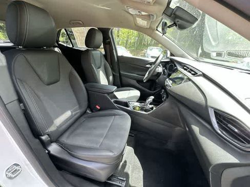 Used 2023 Buick Encore GX Preferred w/ Cold Weather Comfort Package AWD/4WD image 19