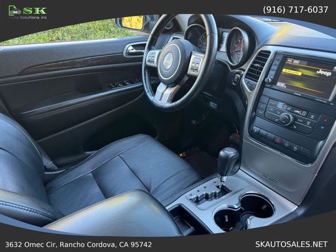 Used 2012 Jeep Grand Cherokee Laredo AWD/4WD image 18
